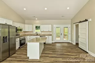 112 Peyton Elaine Rd, Clyde, NC 28721 - Photo 6
