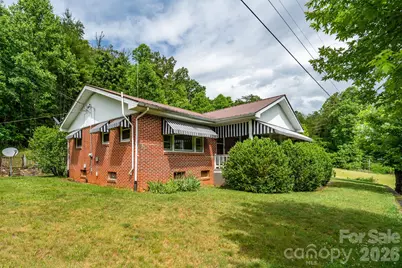 302 Sprinkle Branch Road, Marshall, NC 28753 - Photo 8