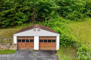 302 Sprinkle Branch Rd, Marshall, NC 28753 - Photo 12