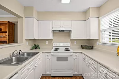4259 Melrose Club Drive, Matthews, NC 28105 - Photo 8