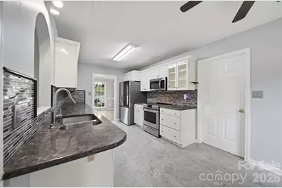 1737 9th Street Place SE, Hickory, NC 28602 - Photo 8