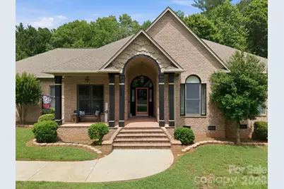 1705 29th Avenue Place NE, Hickory, NC 28601 - Photo 1
