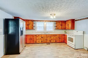 7049 Austin Little Mountain Rd, Elkin, NC 28621 - Photo 8