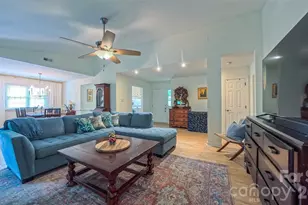2425 Turnberry Ln, Charlotte, NC 28210 - Photo 8