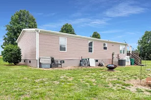 1677 Jennings Rd, Olin, NC 28660 - Photo 4