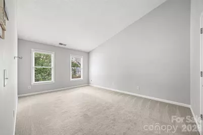 4926 Benthaven Lane, Charlotte, NC 28269 - Photo 18