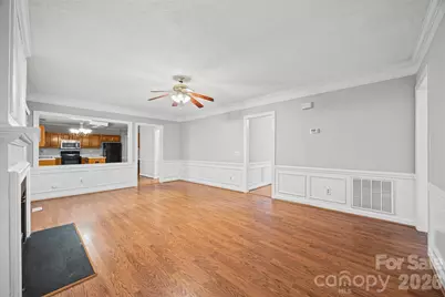 4926 Benthaven Lane, Charlotte, NC 28269 - Photo 12