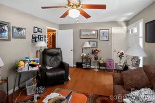 2291 19th Ave NE, Hickory, NC 28601 - Photo 4