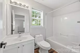 6912 Alanbrook Rd, Charlotte, NC 28215 - Photo 12