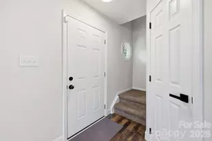 6912 Alanbrook Rd, Charlotte, NC 28215 - Photo 8
