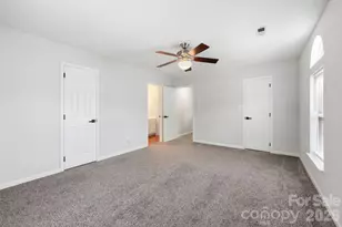 6912 Alanbrook Rd, Charlotte, NC 28215 - Photo 16