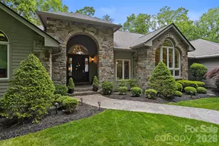209 Pineholt Ln, Flat Rock, NC 28731 - Photo 2