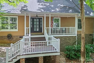 13 Bald Eagle Rd, Lake Wylie, SC 29710 - Photo 2