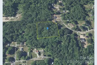 4660 Woodhurst Drive NE, Winston Salem, NC 27105 - Photo 2