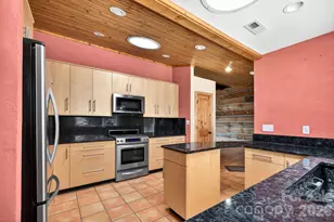 38 Lookout Rd, Asheville, NC 28804 - Photo 10