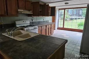 610 Emmas Grove Rd, Fletcher, NC 28732 - Photo 8