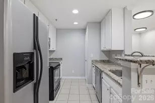 3921 Picasso Court, Charlotte, NC 28205 - Photo 8