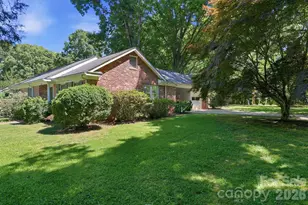 401 White Oaks Dr, Salisbury, NC 28147 - Photo 2