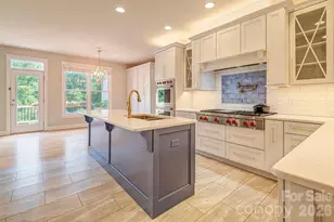 201 Skytop Farm Ln, Hendersonville, NC 28791 - Photo 2