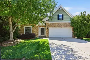 4405 Squirrel Trail Ln, Charlotte, NC 28269 - Photo 2