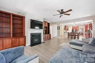 4405 Squirrel Trail Ln, Charlotte, NC 28269 - Photo 18