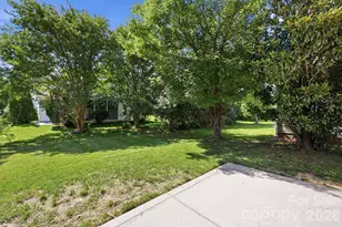 4405 Squirrel Trail Ln, Charlotte, NC 28269 - Photo 34