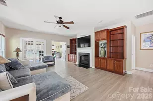 4405 Squirrel Trail Ln, Charlotte, NC 28269 - Photo 16