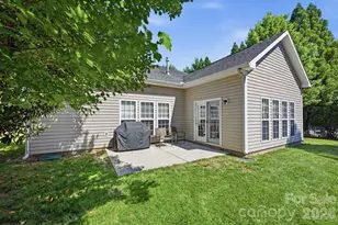 4405 Squirrel Trail Ln, Charlotte, NC 28269 - Photo 32