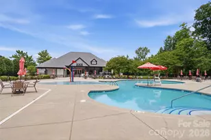 8134 Merryvale Ln, Charlotte, NC 28214 - Photo 32