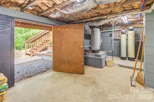 136 Graveyard Rd, Fairview, NC 28730 - Photo 34