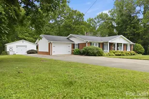 805 Pine Hill Dr, Salisbury, NC 28146 - Photo 2