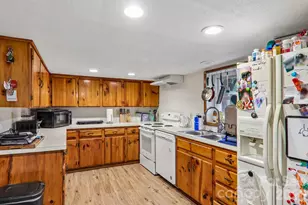 677 Mt Olivet Rd, Zirconia, NC 28790 - Photo 6
