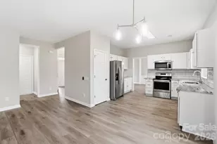7711 Taymouth Ln, Charlotte, NC 28269 - Photo 14