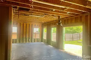 1821 Swan Dr, Charlotte, NC 28216 - Photo 20