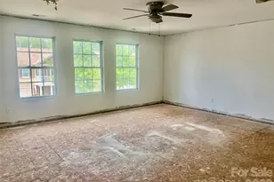 1821 Swan Dr, Charlotte, NC 28216 - Photo 10