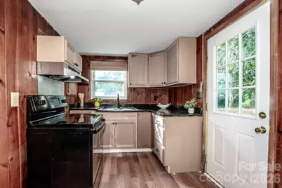 809 N Mulberry Street, Statesville, NC 28677 - Photo 2