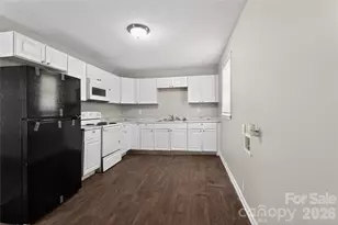 9 Delores St, Greenville, SC 29605 - Photo 18