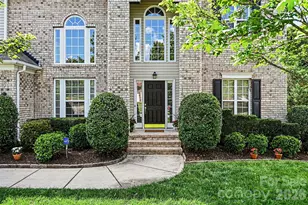 3124 Grandeur Rd, Charlotte, NC 28269 - Photo 2