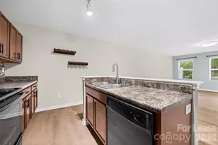9612 Brackenview Ct, Charlotte, NC 28214 - Photo 12