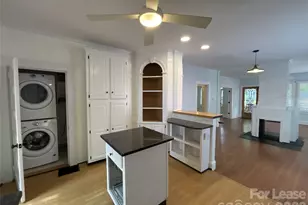 215 S Summit Ave, Charlotte, NC 28208 - Photo 8