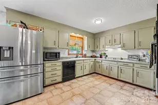 129 Laura Rd, Mooresville, NC 28117 - Photo 1