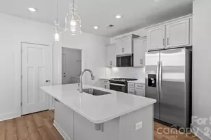 114 Plover Ln, Mooresville, NC 28115 - Photo 1