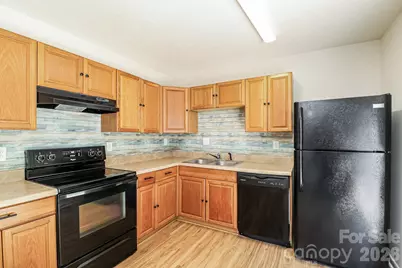 1848 Twain Street, Newton, NC 28658 - Photo 4