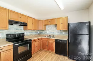 1848 Twain St, Newton, NC 28658 - Photo 4