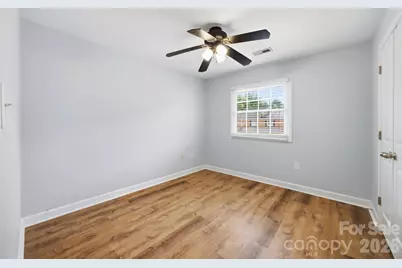1215 Green Oaks Lane #I, Charlotte, NC 28205 - Photo 16