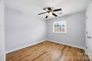 1215 Green Oaks Ln, Charlotte, NC 28205 - Photo 16