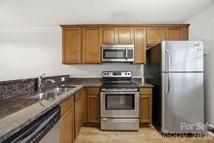 1215 Green Oaks Ln, Charlotte, NC 28205 - Photo 6