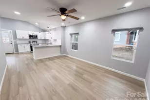 1013 Elm St, Monroe, NC 28112 - Photo 6