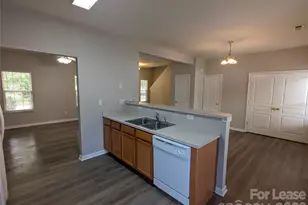 11204 Heritage Green Dr, Cornelius, NC 28031 - Photo 8