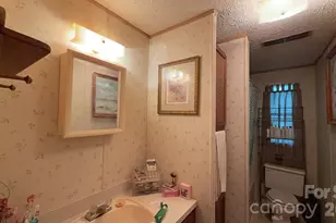 468 Long Branch Rd, Green Mountain, NC 28740 - Photo 10